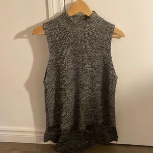 Turtle neck sleeveless top